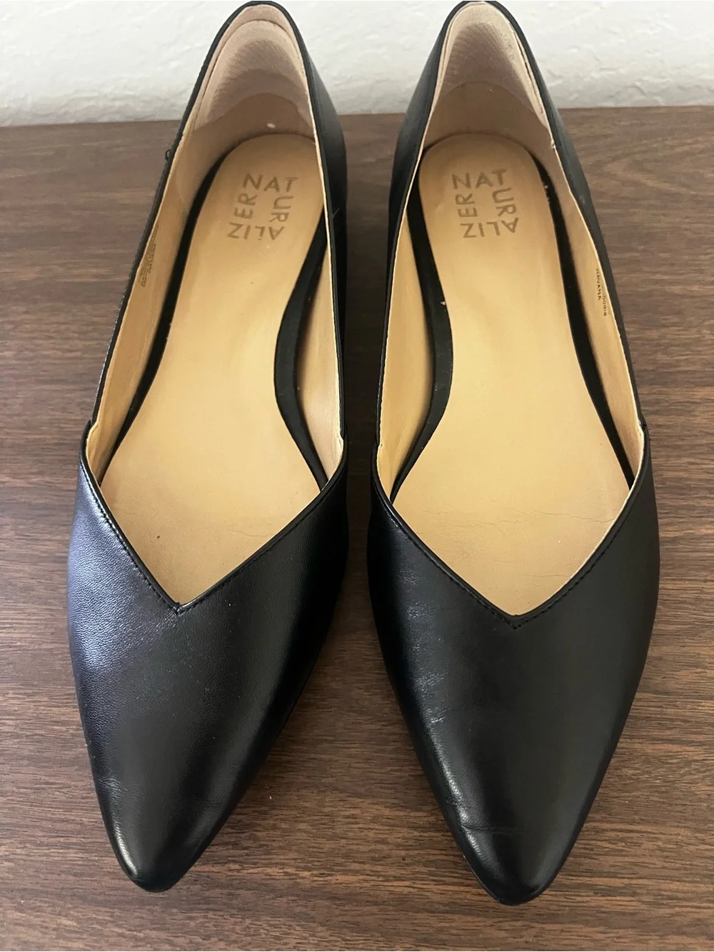 Naturalizer Black Pointed V-Cut Leather Flats - Women's Slip-On